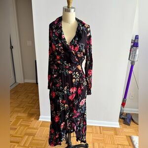 Maje dress, never worn. European size 2, IS size 6-8